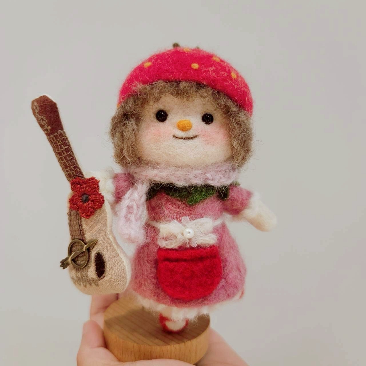 旅行樂手羊毛氈人偶